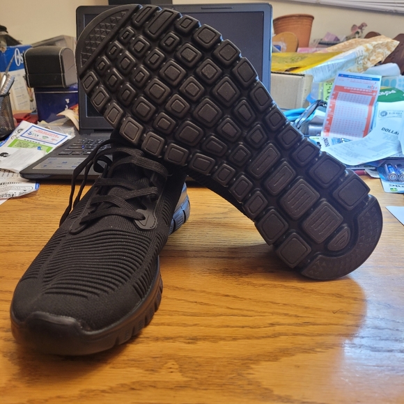 Ladies Sneakers - Picture 6 of 7